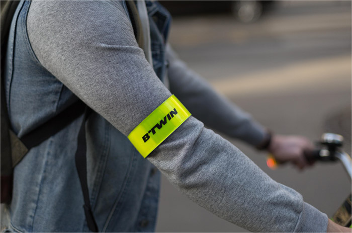 brassard de visibilité jaune fluo btwin