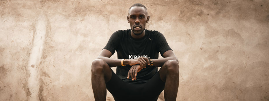 L’athlète américain double médaillé olympique, Paul CHELIMO, signe chez KIPRUN, la marque running de DECATHLON.