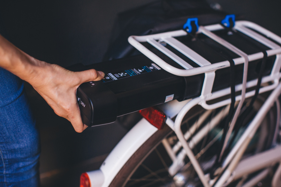 À Lyon, Decathlon s'associe avec Doctibike pour le réparation des batteries de vélo électrique