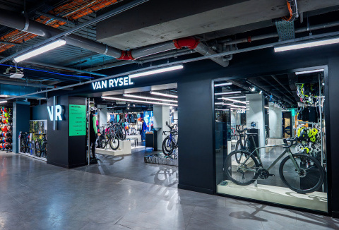 VAN RYSEL OUVRE SON SECOND MAGASIN <br/> EN FRANCE, À LA DÉFENSE