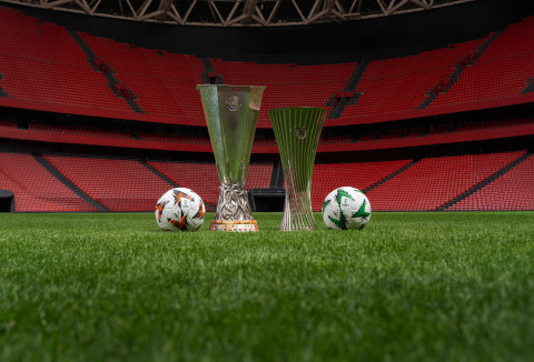 DECATHLON / KIPSTA dévoile les ballons officiels de l’UEFA Europa League® et l’UEFA Conference League®